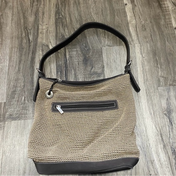 The Sak - Picture 3 of 5